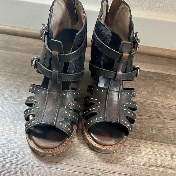 Freebird by Steven Connor sandal - Picture 2 of 5